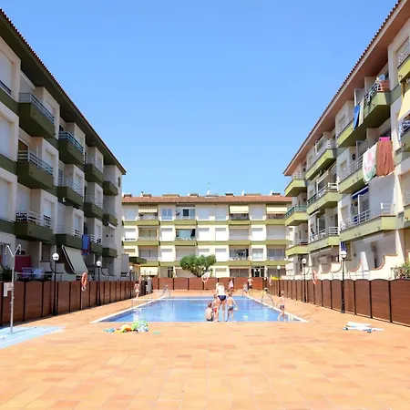 Omega 5 1-d Apartment